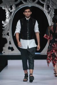Denny Wirawan Kelana Runway 2017